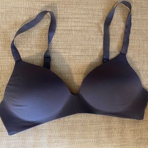 Victoria’s Secret t shirt bra